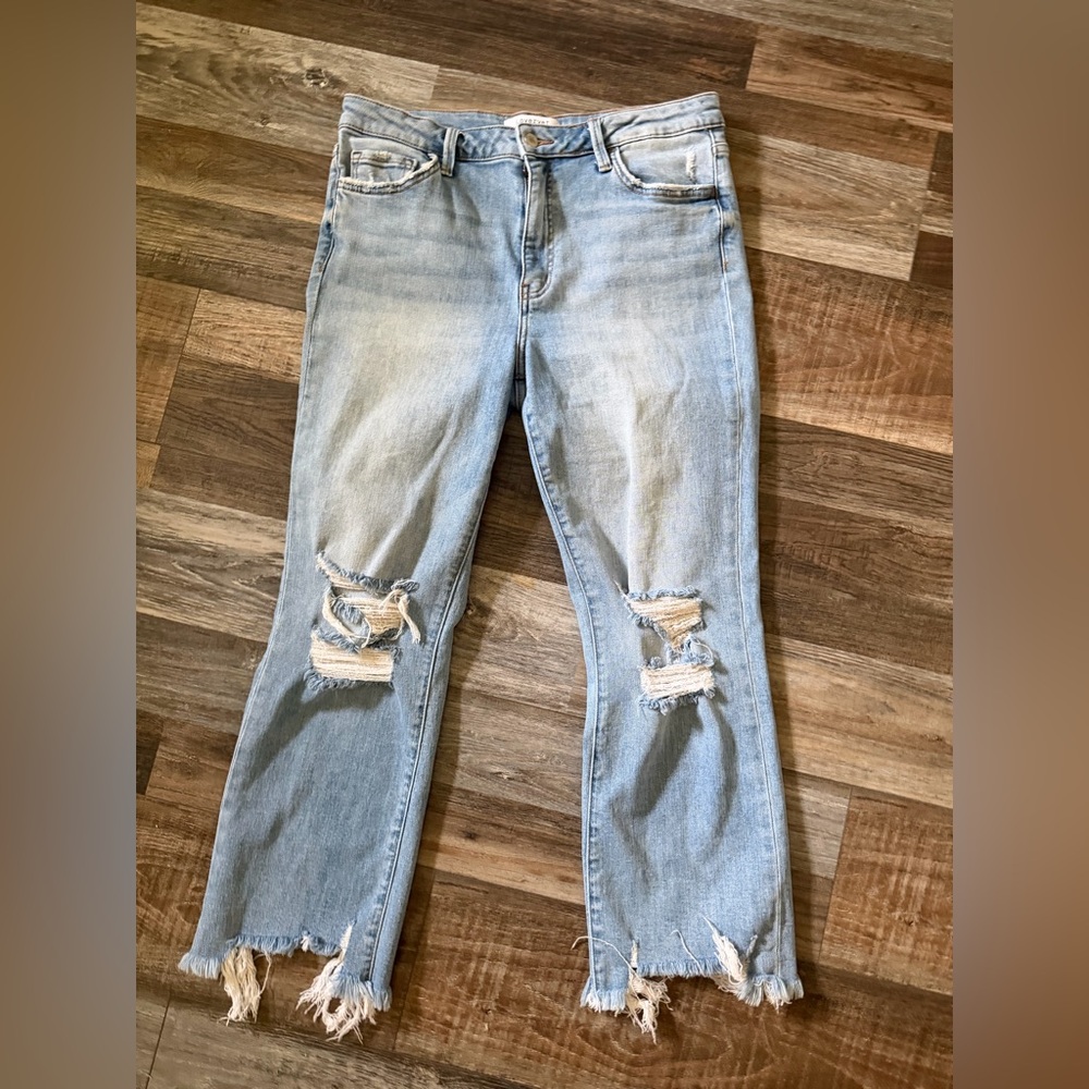Light Wash Distressed Women’s Jeans